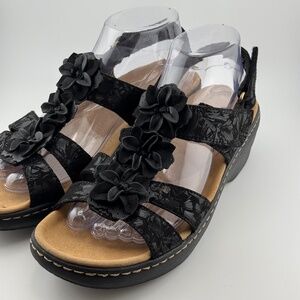 Clarks Women's  8W Black Leather Floral Slingback Platform Sandals